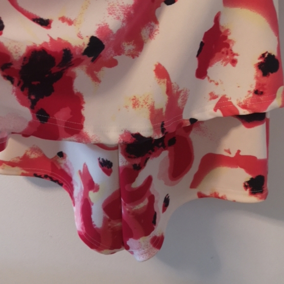 Women's clothing - Picture 3 of 4